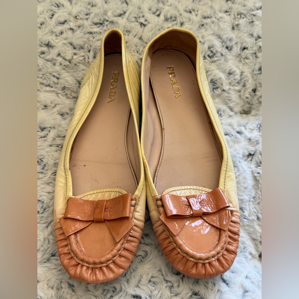 Prada Cream and Tan Leather Flats with Bow Detail